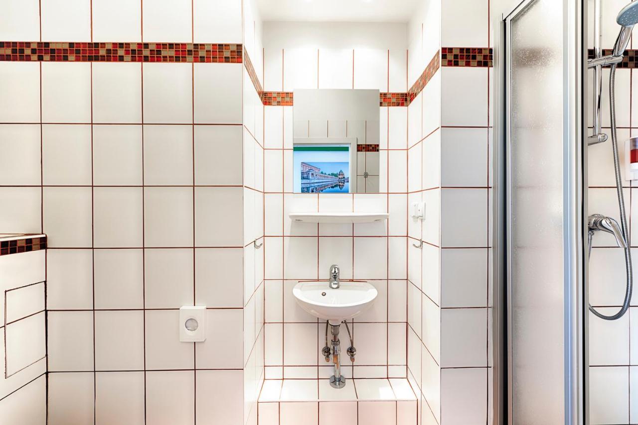 Hotel B1 Берлин Экстерьер фото